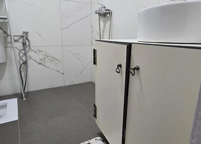 民宿 Neva's Librazhet