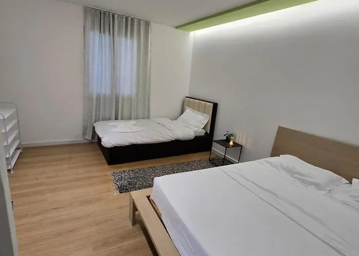 Habitación en casa particular Neva's Librazhet